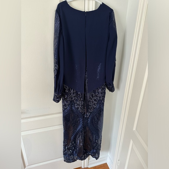 Modest Long Sleeve Dress - Picture 7 of 8